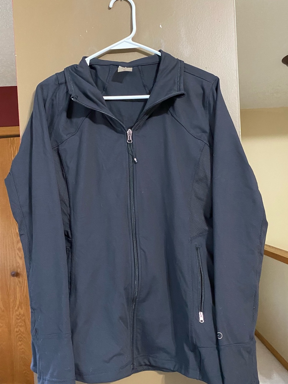 CALIA by Carrie Underwood Black Lightweight Zip Jacket